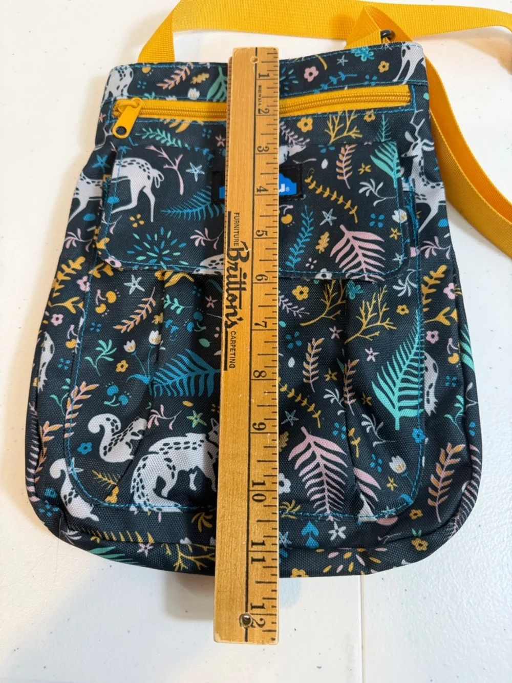 KAVU Keeper Crossbody Bag - Picture 5 of 9
